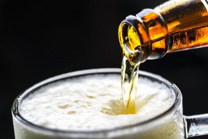 お酒を飲むと頭痛